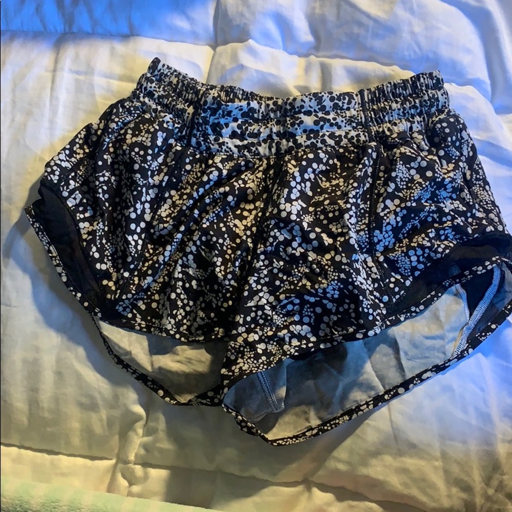 lululemon hotty hot shorts size 4